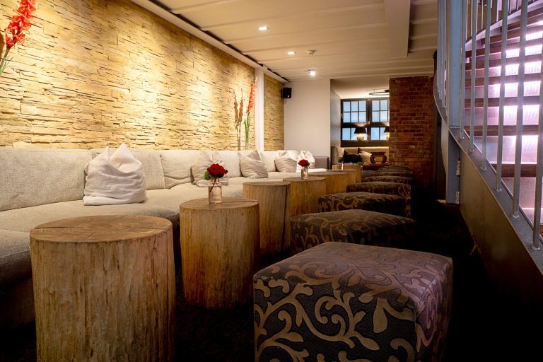 Lounge im Erdgeschoss