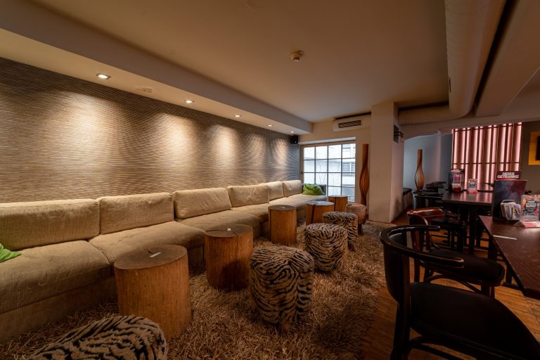 Lounge im Erdgeschoss